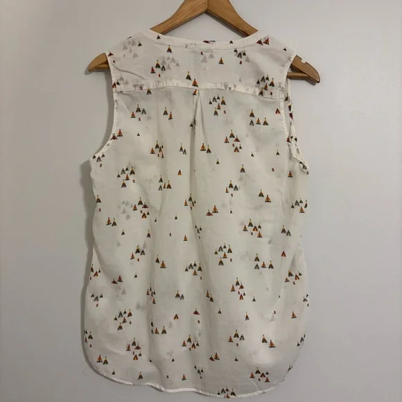 Eddie Bauer Teepee Print Button-Front Tank - Size Large - Picture 8 of 12
